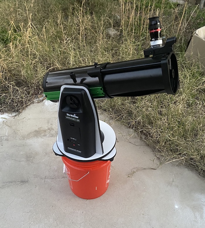 Virtuoso 130P dobsonian mount on a support