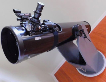 Orion 8945 SkyQuest XT8 Classic Dobsonian Telescope